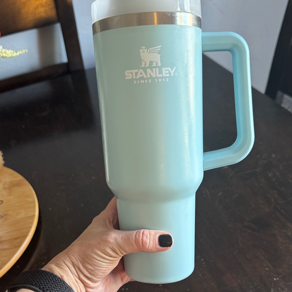 Stanley tumbler - 40 oz